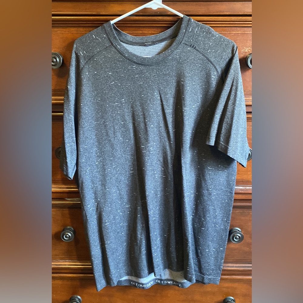 Lululemon Tee